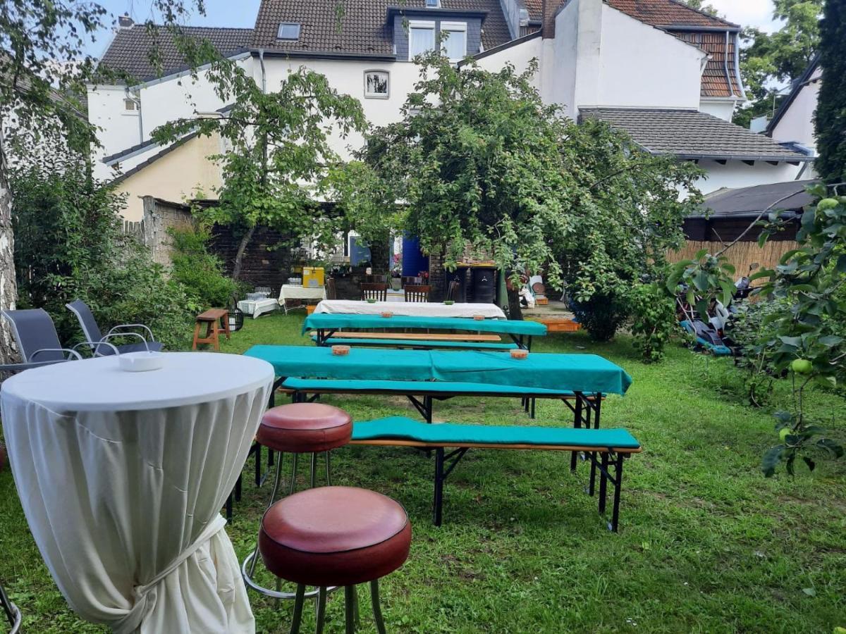 Wohnen Beim Uswatta Liyanage Apartment Troisdorf Bagian luar foto